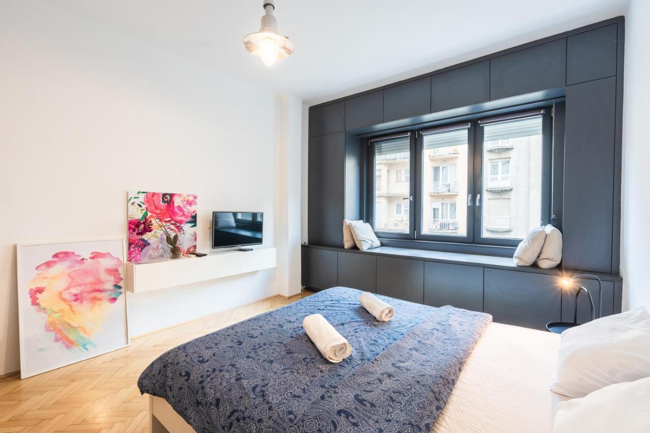 Bright Studio With Parliament View, Free Parking 布达佩斯 外观 照片