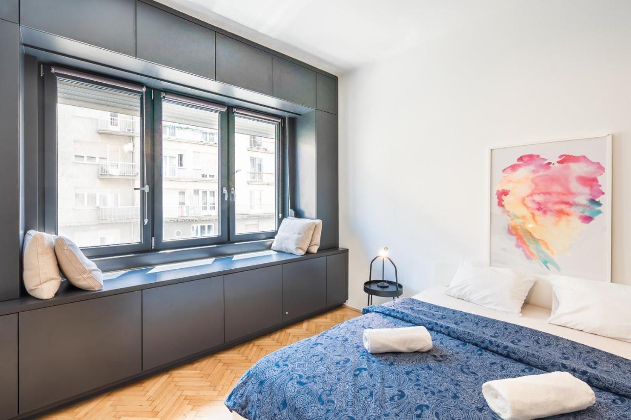 Bright Studio With Parliament View, Free Parking 布达佩斯 外观 照片